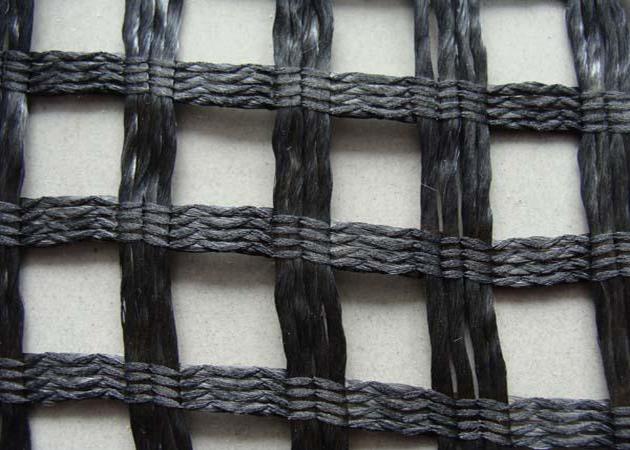 Warp Knitted Polyester Geogrid , High Strength Geogrid For Road Construction