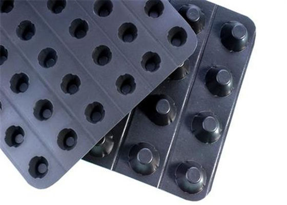 China Geocomposite Drain Plastic Dimpled Drainage Board For Water Percolation supplier