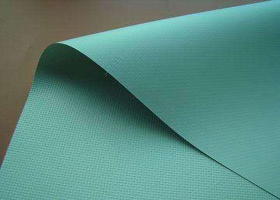 China 300gsm PE Material PVC Coated Tarpaulin Fabric Waterproof And Wind Resistance supplier
