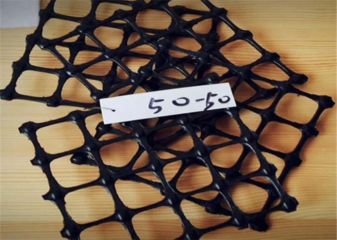 50-50 kn/m  Geogrid Reinforcing Fabric PP Biaxial Geogrid Mesh aperture 3-4cm